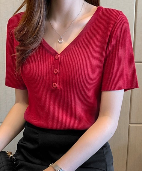 Teem Store(チームストア)の「Vネックハーフボタンヘンリーネックリブニットソー 夏ニット(Tシャツ/カットソー・レディース・ピンク/レッド/ブラック・F)」の2枚目の写真