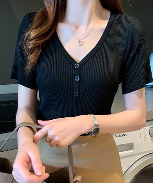 Teem Store(チームストア)の「Vネックハーフボタンヘンリーネックリブニットソー 夏ニット(Tシャツ/カットソー・レディース・ピンク/レッド/ブラック・F)」の12枚目の写真