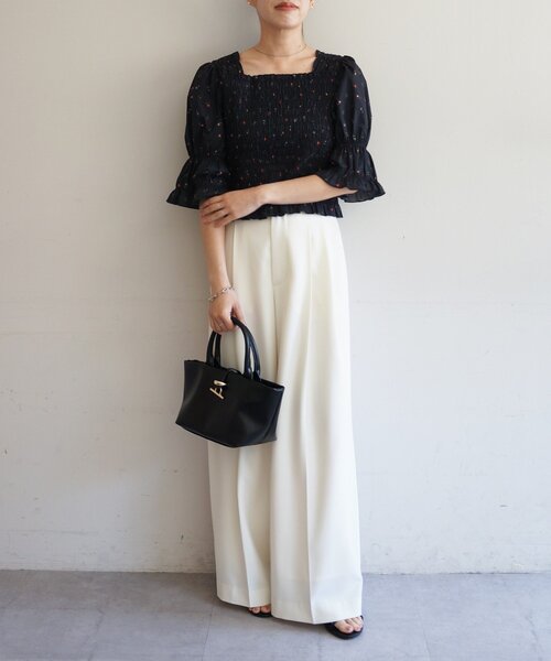 LOUNGEDRESS(ラウンジドレス)の「【PUFRILL/パフリル】《低身長向けサイズ》シャーリングブラウス(シャツ/ブラウス・レディース・オフホワイト/ブラック/ブラック系その他・SMALL)」の16枚目の写真