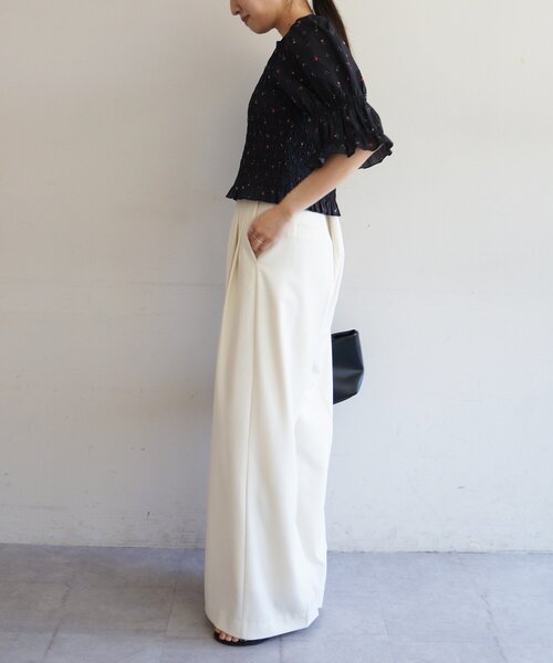 LOUNGEDRESS(ラウンジドレス)の「【PUFRILL/パフリル】《低身長向けサイズ》シャーリングブラウス(シャツ/ブラウス・レディース・オフホワイト/ブラック/ブラック系その他・SMALL)」の17枚目の写真