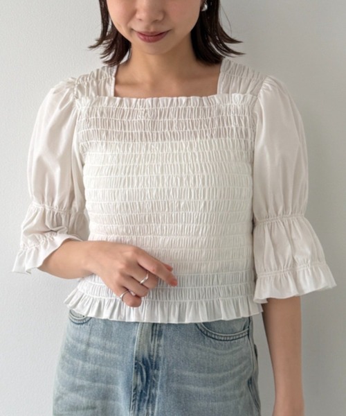 LOUNGEDRESS(ラウンジドレス)の「【PUFRILL/パフリル】《低身長向けサイズ》シャーリングブラウス(シャツ/ブラウス・レディース・オフホワイト/ブラック/ブラック系その他・SMALL)」の6枚目の写真
