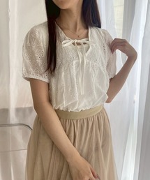 パフスリーブレースブラウス