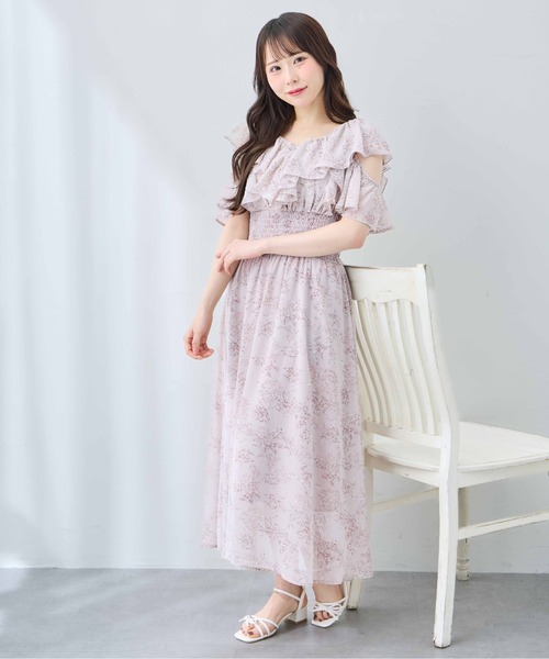 INGNI（イング）の「【WEB限定】肩あき花柄フリルワンピース（ワンピース・レディース・オフホワイト/ピンク・M）」の4枚目の写真