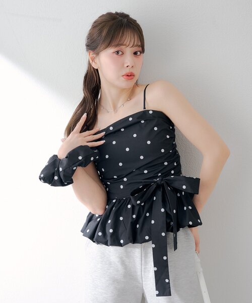 Chico バルーンペプラムトップス+シュシュセット Chico（チコ）の「【セットアイテム】バルーンペプラムトップス+