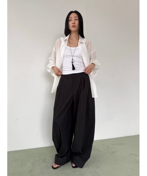 Didot.showroom（ディドット ショールーム）の「ナイロンボリュームワイドトラウザーズ（その他パンツ・レディース・カーキ/ブラック・M/S）」の12枚目の写真