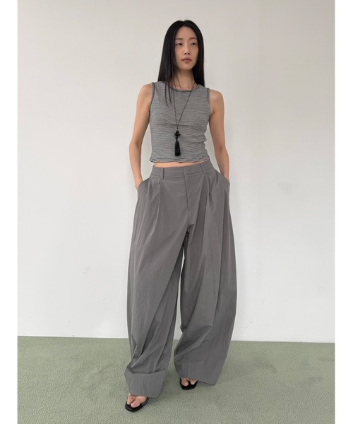 Didot.showroom（ディドット ショールーム）の「ナイロンボリュームワイドトラウザーズ（その他パンツ・レディース・カーキ/ブラック・M/S）」の16枚目の写真