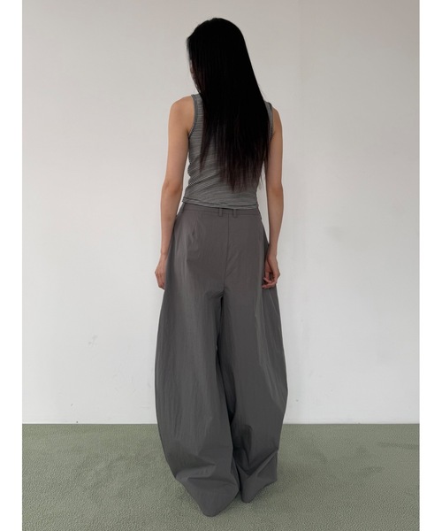 Didot.showroom（ディドット ショールーム）の「ナイロンボリュームワイドトラウザーズ（その他パンツ・レディース・カーキ/ブラック・M/S）」の21枚目の写真