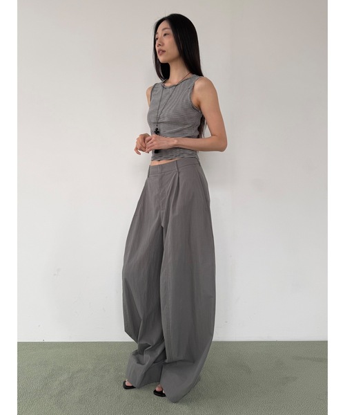 Didot.showroom（ディドット ショールーム）の「ナイロンボリュームワイドトラウザーズ（その他パンツ・レディース・カーキ/ブラック・M/S）」の17枚目の写真