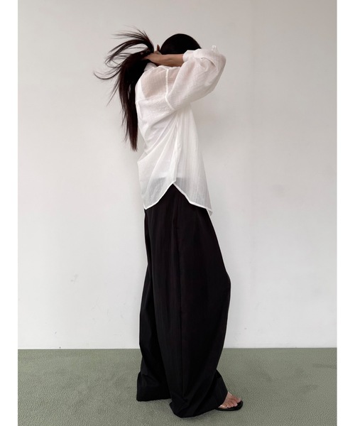 Didot.showroom（ディドット ショールーム）の「ナイロンボリュームワイドトラウザーズ（その他パンツ・レディース・カーキ/ブラック・M/S）」の14枚目の写真