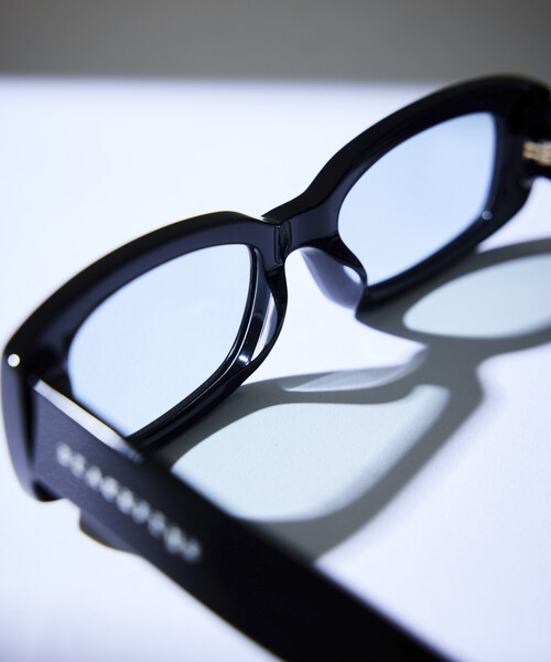 BLACK FLYS(ブラックフライズ)の「BLACK FLYS/ブラックフライズ 別注 FLY DOVIE / フライ ドビー(サングラス・メンズ・ブルー/グリーン・ONE SIZE)」の8枚目の写真