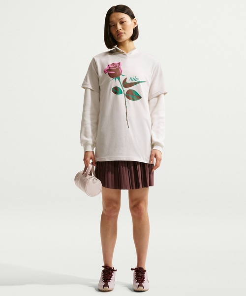 NIKE(ナイキ)の「NIKE W NSW CLASSIC ST2 TEE IR7827(Tシャツ/カットソー・メンズ・グレー/ブラック・S/M)」の5枚目の写真