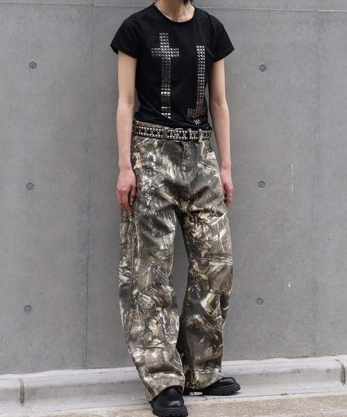 ATMARK（アットマーク）の「《3サイズ展開　/　UNISEX　》バックロゴ刺繍　配色ステッチ　カーブパンツ　ツリーカモ　バレルレッグ（チノパンツ・メンズ・リアルツリーカモ・M/XL/L）」の7枚目の写真