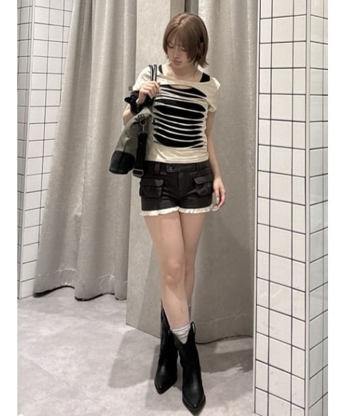 LAGUA GEM(ラグアジェム)の「FRILL COMPACT ショートパンツ(その他パンツ・レディース・チャコールグレー/ブラック/カーキ・X-SMALL/SMALL/MEDIUM)」の17枚目の写真