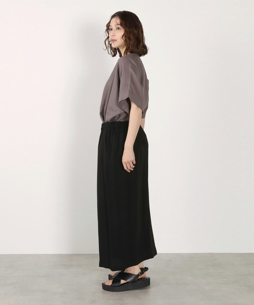 LOGEMENT DE CLAIRE(ロジュモンドクレール)の「釦ナロースカート(スカート・レディース・ブラック/キャメル/ベージュ・2/3)」の21枚目の写真