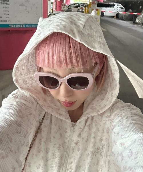 Alley Tokyo(アリートーキョー)の「ネコ耳パーカーとフリフリショーパンのセット(パーカー・レディース・グレー/オフホワイト/ピンク・FREE)」の5枚目の写真