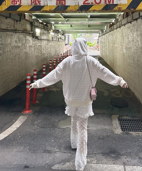 Alley Tokyo(アリートーキョー)の「ネコ耳パーカーとフリフリショーパンのセット(パーカー・レディース・グレー/オフホワイト/ピンク・FREE)」の13枚目の写真