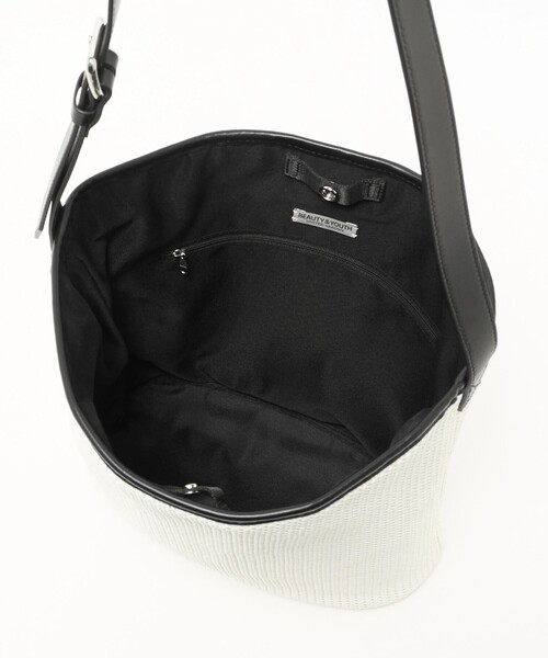 BEAUTY&YOUTH UNITED ARROWS(ビューティーアンドユースユナイテッドアローズ)の「ウーブン メッシュ バケット ショルダー バッグ(ショルダーバッグ・メンズ・ブラック・FREE)」の10枚目の写真