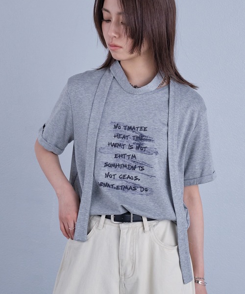 murea(ミュレア)の「スカーフ付き手書き風ロゴプリント半袖Tシャツ(Tシャツ/カットソー・レディース・チャコールグレー/グレー/ホワイト・FREE)」の14枚目の写真