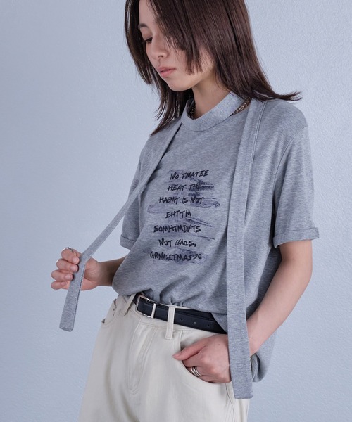 murea(ミュレア)の「スカーフ付き手書き風ロゴプリント半袖Tシャツ(Tシャツ/カットソー・レディース・チャコールグレー/グレー/ホワイト・FREE)」の15枚目の写真