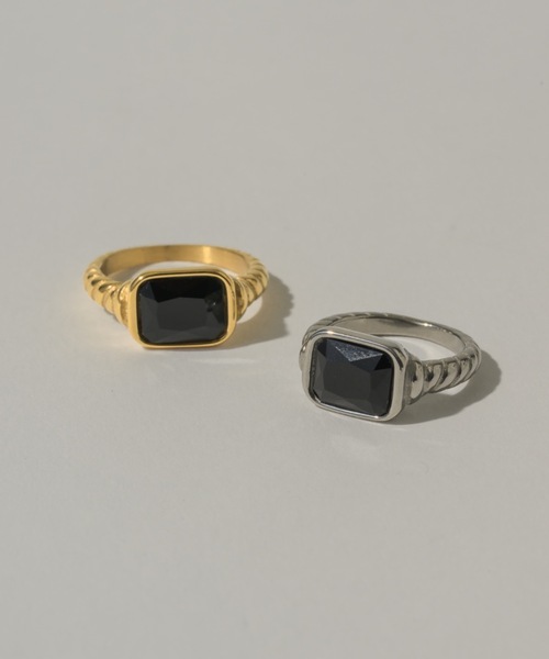 muku(ムク)の「RING/BLACK SQUARE STONE(リング・レディース・シルバー/ゴールド・11/17)」の1枚目の写真