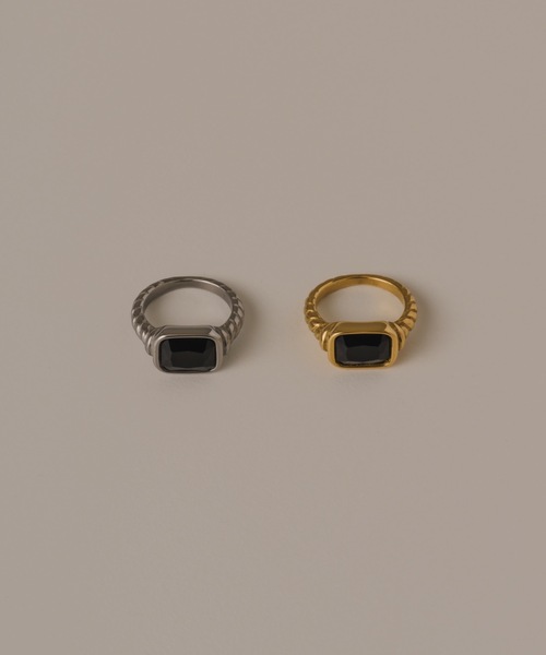 muku(ムク)の「RING/BLACK SQUARE STONE(リング・レディース・シルバー/ゴールド・11/17)」の16枚目の写真
