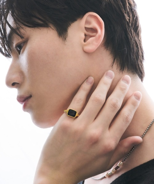 muku(ムク)の「RING/BLACK SQUARE STONE(リング・レディース・シルバー/ゴールド・11/17)」の3枚目の写真