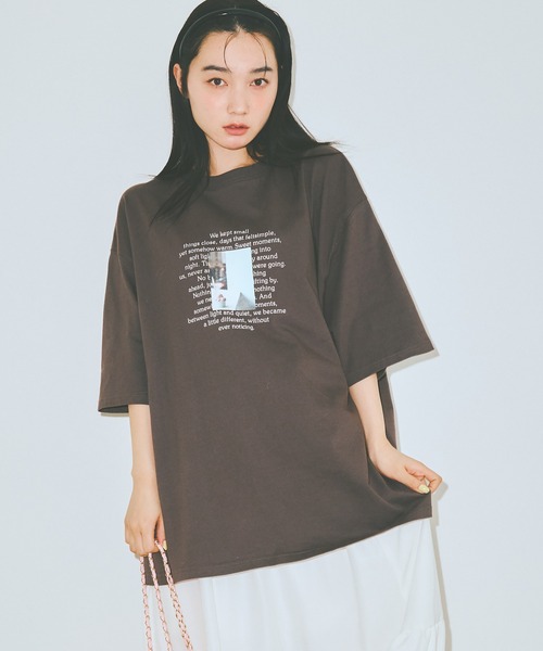 COLORME(カラーミー)の「【AKB48 伊藤百花 着用】ビックシルエット フォトTシャツ【ユニセックス】(Tシャツ/カットソー・レディース・チャコール/ホワイト・FREE)」の2枚目の写真
