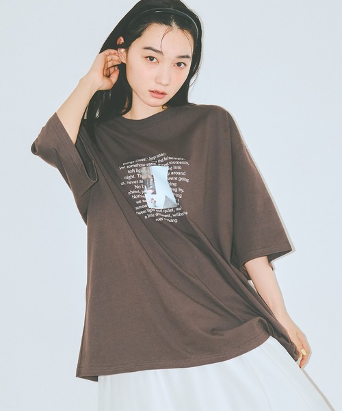 COLORME(カラーミー)の「【AKB48 伊藤百花 着用】ビックシルエット フォトTシャツ【ユニセックス】(Tシャツ/カットソー・レディース・チャコール/ホワイト・FREE)」の3枚目の写真