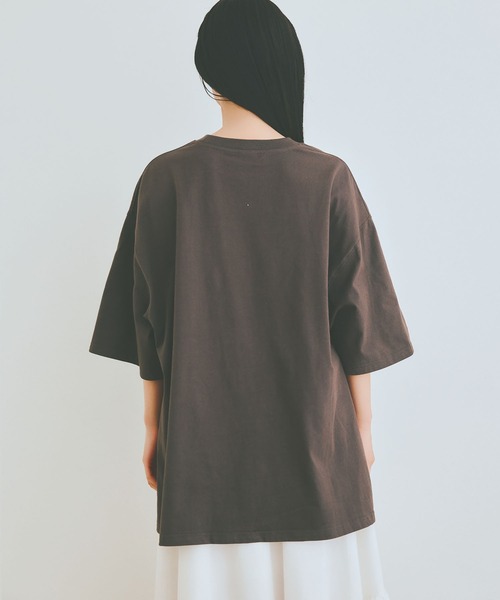 COLORME(カラーミー)の「【AKB48 伊藤百花 着用】ビックシルエット フォトTシャツ【ユニセックス】(Tシャツ/カットソー・レディース・チャコール/ホワイト・FREE)」の9枚目の写真