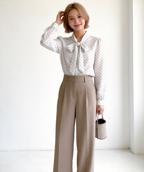 Sew loop(ソーループ)の「ドット柄ボータイブラウス(シャツ/ブラウス・レディース・ブラック/オフホワイト/ネイビー・FREE)」の12枚目の写真
