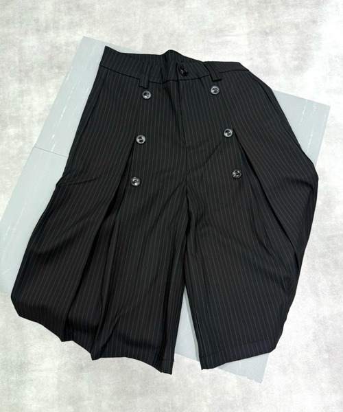 Never mind the XU / Chikashitsu+（ネバーマインド ザ エックスユー / チカシツプラス）の「【Nerd out XU】seven point stripe wide leg pants / 【ナードアウトエックスユー】セブンポイントストライプワイドレッグパンツ＜着用動画あり＞（スラックス・メンズ・グレー/ブラック・M）」の8枚目の写真
