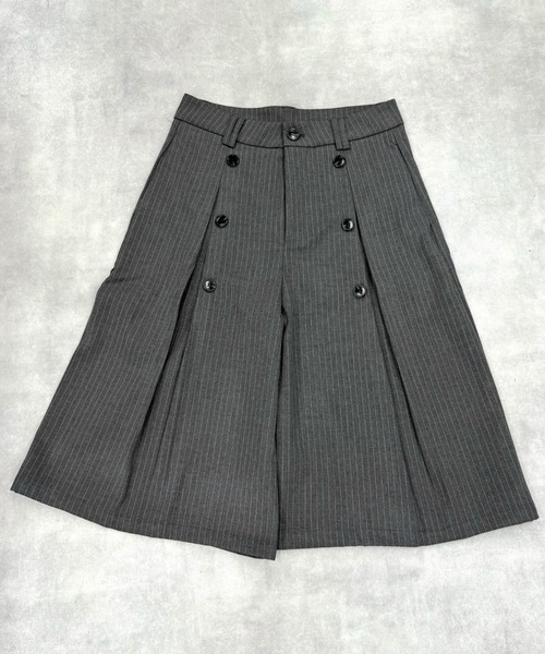 Never mind the XU / Chikashitsu+（ネバーマインド ザ エックスユー / チカシツプラス）の「【Nerd out XU】seven point stripe wide leg pants / 【ナードアウトエックスユー】セブンポイントストライプワイドレッグパンツ＜着用動画あり＞（スラックス・メンズ・グレー/ブラック・M）」の4枚目の写真