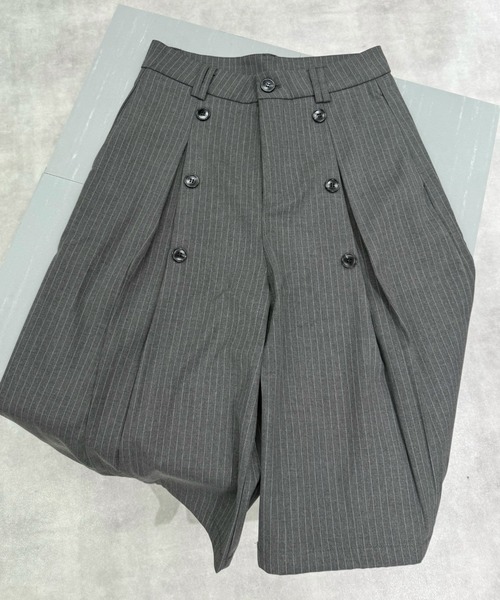 Never mind the XU / Chikashitsu+（ネバーマインド ザ エックスユー / チカシツプラス）の「【Nerd out XU】seven point stripe wide leg pants / 【ナードアウトエックスユー】セブンポイントストライプワイドレッグパンツ＜着用動画あり＞（スラックス・メンズ・グレー/ブラック・M）」の5枚目の写真