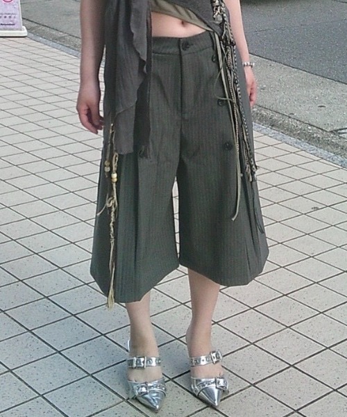 Never mind the XU / Chikashitsu+（ネバーマインド ザ エックスユー / チカシツプラス）の「【Nerd out XU】seven point stripe wide leg pants / 【ナードアウトエックスユー】セブンポイントストライプワイドレッグパンツ＜着用動画あり＞（スラックス・メンズ・グレー/ブラック・M）」の13枚目の写真