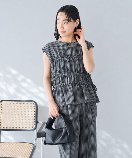 CRAFT STANDARD BOUTIQUE(クラフトスタンダードブティック)の「サッカーチェックブラウス(シャツ/ブラウス・レディース・ライトブルー/グレー・FREE)」の4枚目の写真