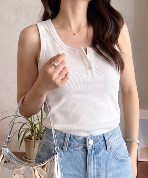Eclat one(エクラワン)の「【Eclat one】フロントボタン ヘンリーネック リブ タンクトップ(タンクトップ・レディース・ネイビー/ブラック/ホワイト/ブラウン・FREE)」の20枚目の写真