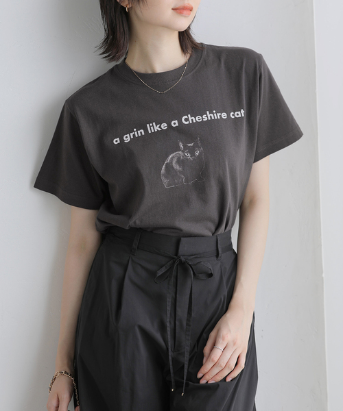 La TOTALITE(ラトータリテ)の「REGENCY WORKS/リージェンシー ワークス CAT Tシャツ(Tシャツ/カットソー・レディース・チャコールグレー/ホワイト・FREE)」の1枚目の写真