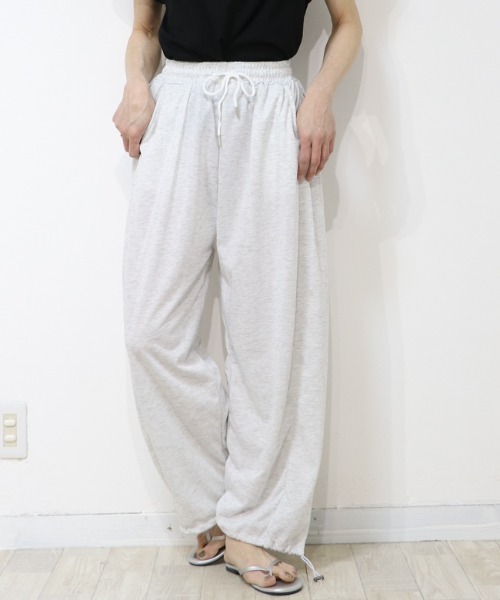DISKEEN SURE(ディスキーンシュアー)の「【ライトオンスで夏におすすめ】2WAY裾スピンドル付 カーブワイドパンツ スウェットパンツ(スウェットパンツ・レディース・グレー/ベージュ/ブラック・FREE)」の3枚目の写真