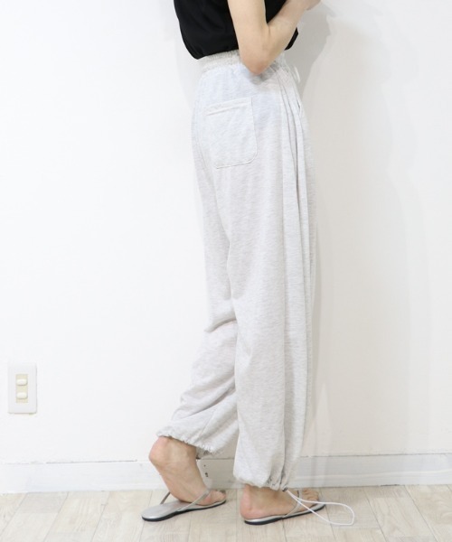DISKEEN SURE(ディスキーンシュアー)の「【ライトオンスで夏におすすめ】2WAY裾スピンドル付 カーブワイドパンツ スウェットパンツ(スウェットパンツ・レディース・グレー/ベージュ/ブラック・FREE)」の4枚目の写真