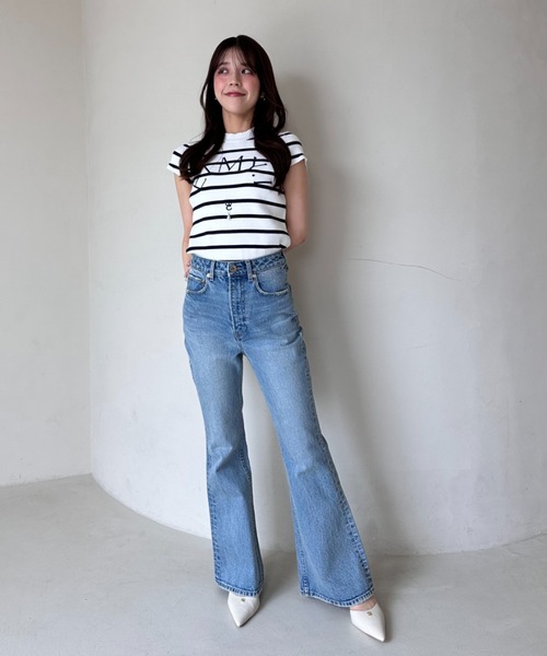 EIMY ISTOIRE(エイミーイストワール)の「STRECH FLARE DENIM(デニムパンツ・レディース・ブルー/ライトブルー・23/22/25/24)」の6枚目の写真