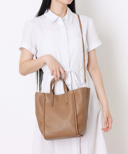 cache cache(カシュ カシュ)の「カシュカシュ cachecache / ミニショルダー付ボールチェーン2wayトートバッグ(トートバッグ・レディース・ブラック/ブラウン/ライトグレー/ベージュ系その他・FREE)」の4枚目の写真