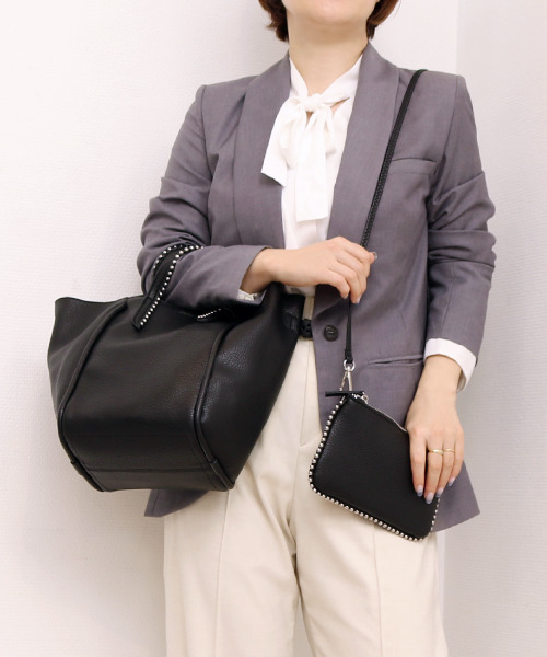 cache cache(カシュ カシュ)の「カシュカシュ cachecache / ミニショルダー付ボールチェーン2wayトートバッグ(トートバッグ・レディース・ブラック/ブラウン/ライトグレー/ベージュ系その他・FREE)」の1枚目の写真