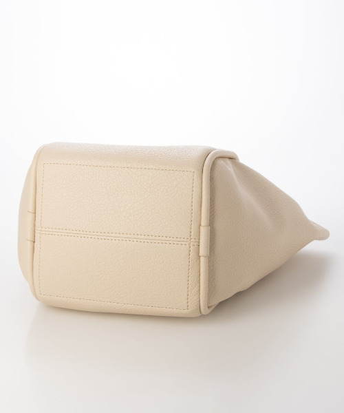 cache cache(カシュ カシュ)の「カシュカシュ cachecache / ミニショルダー付ボールチェーン2wayトートバッグ(トートバッグ・レディース・ブラック/ブラウン/ライトグレー/ベージュ系その他・FREE)」の15枚目の写真
