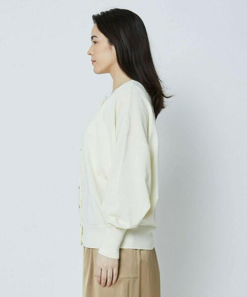 MOGA（モガ）の「セイシェルクルーネックニットカーディガン（カーディガン/ボレロ・レディース・ピンク/オフホワイト/ブルー・2）」の5枚目の写真