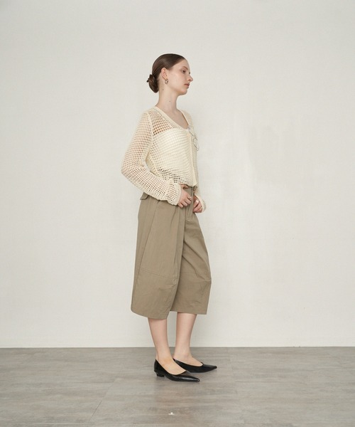 uchi.(ウチ)の「ウエストベルト付きバルーンハーフパンツ(その他パンツ・レディース・ブラック/ベージュ・MEDIUM/LARGE)」の12枚目の写真