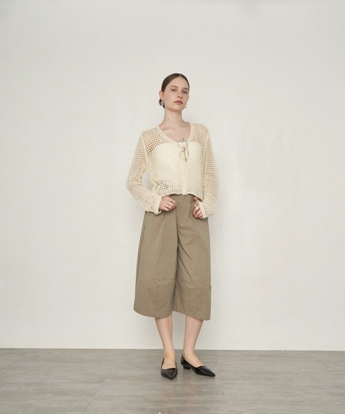 uchi.(ウチ)の「ウエストベルト付きバルーンハーフパンツ(その他パンツ・レディース・ブラック/ベージュ・MEDIUM/LARGE)」の13枚目の写真