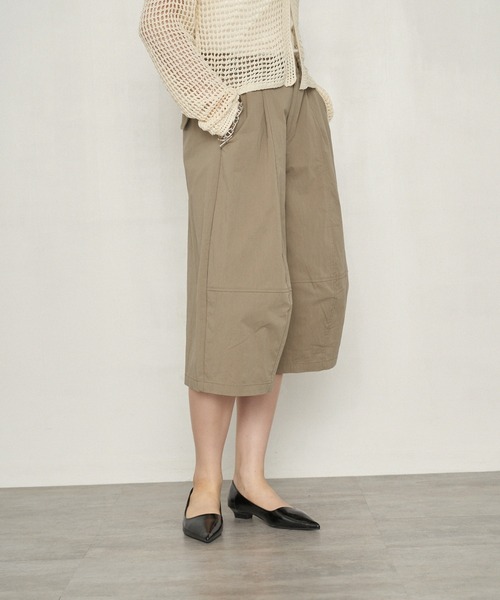 uchi.(ウチ)の「ウエストベルト付きバルーンハーフパンツ(その他パンツ・レディース・ブラック/ベージュ・MEDIUM/LARGE)」の17枚目の写真