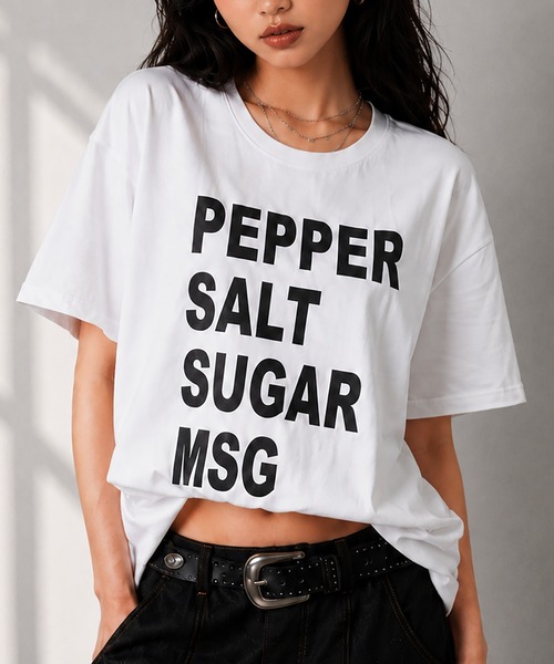 SPINNS(スピンズ)の「カラフル半袖Tシャツ/メッセージロゴ/ストリート女子(Tシャツ/カットソー・レディース・イエロー/ブルー/ブラック/ピンク/オフホワイト・ONESIZE)」の2枚目の写真
