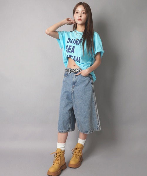 SPINNS(スピンズ)の「カラフル半袖Tシャツ/メッセージロゴ/ストリート女子(Tシャツ/カットソー・レディース・イエロー/ブルー/ブラック/ピンク/オフホワイト・ONESIZE)」の22枚目の写真