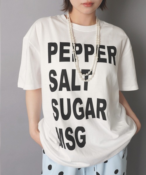 SPINNS(スピンズ)の「カラフル半袖Tシャツ/メッセージロゴ/ストリート女子(Tシャツ/カットソー・レディース・イエロー/ブルー/ブラック/ピンク/オフホワイト・ONESIZE)」の14枚目の写真